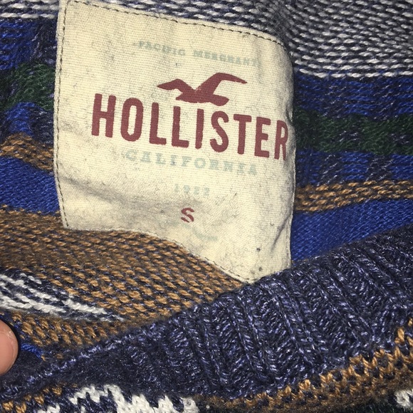HOLLISTER PATTERN SWEATER - Picture 3 of 3
